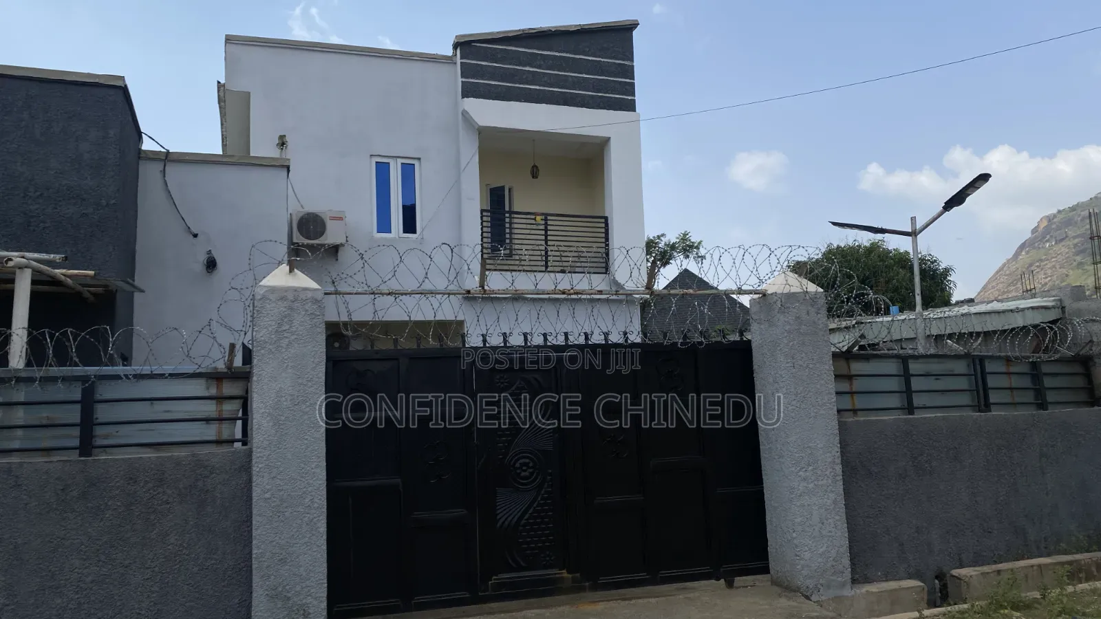 3bdrm Duplex in Dawaki for sale