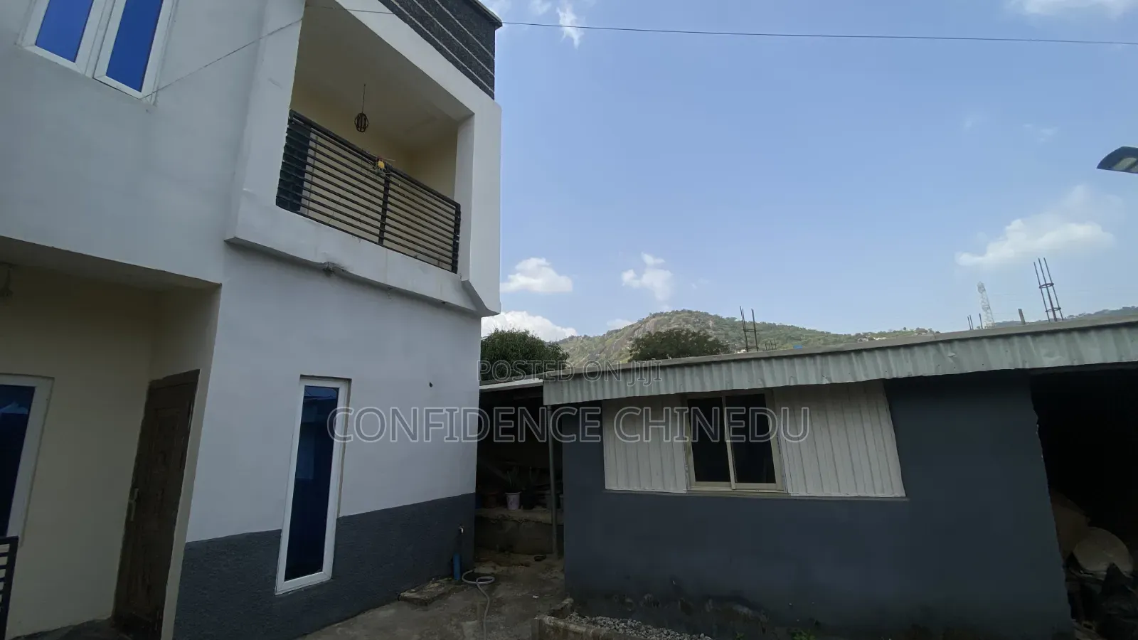 3bdrm Duplex in Dawaki for sale