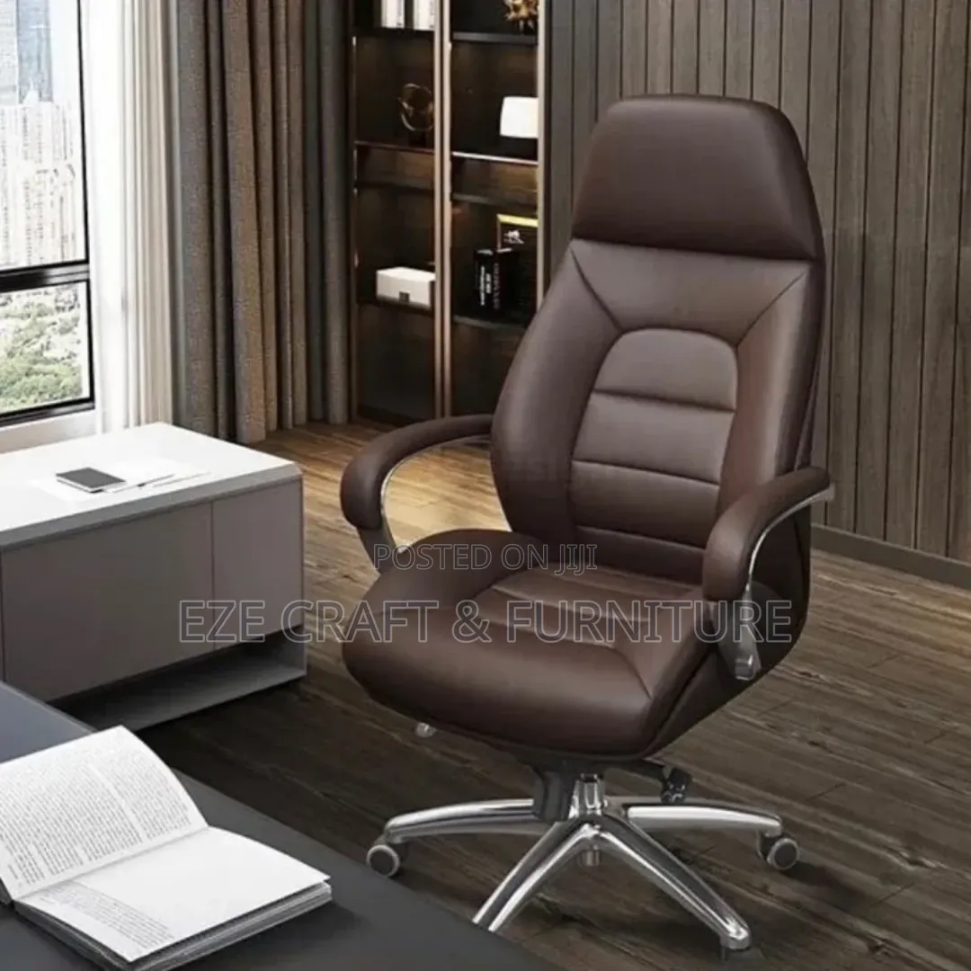 Molded Cushion Executive Office Chair