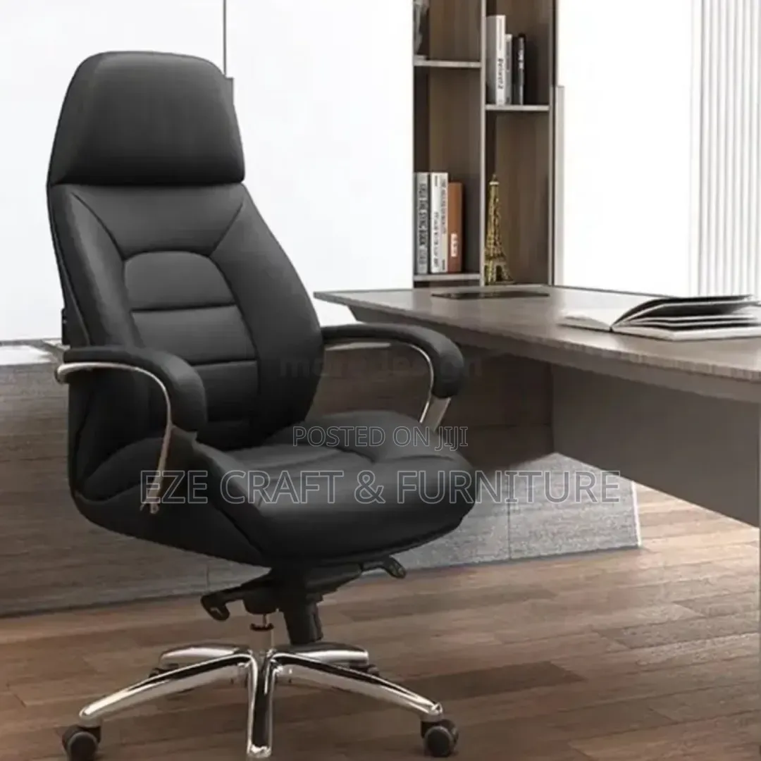 Molded Cushion Executive Office Chair