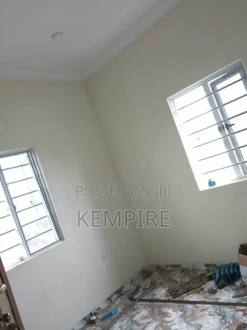 2bdrm Block of Flats in Nelson Mandela, Uyo for rent