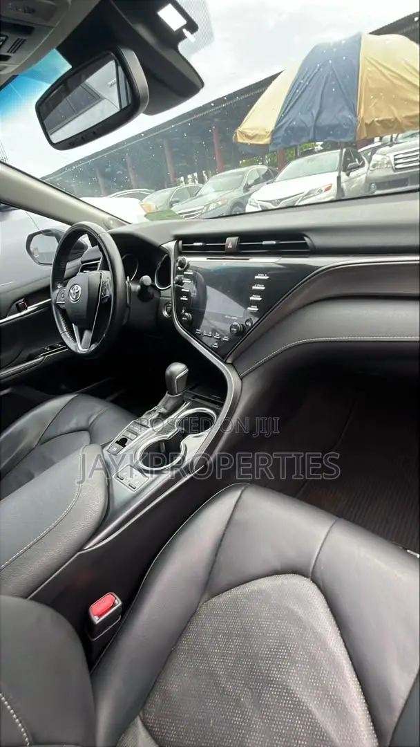Toyota Camry 2019 Gray