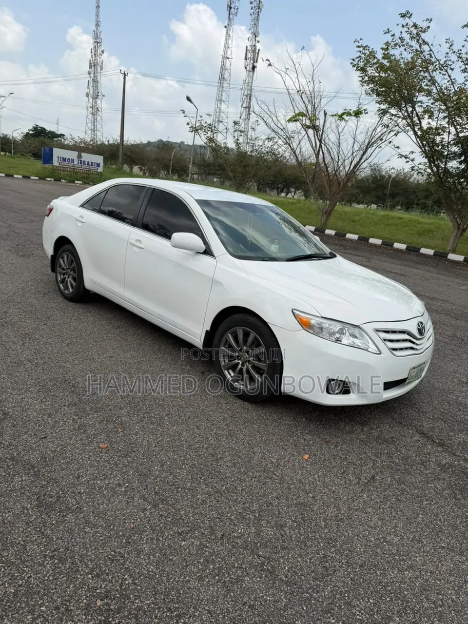 Toyota Camry LE 4dr Sedan (2.5L 4cyl 6AM) 2010 White