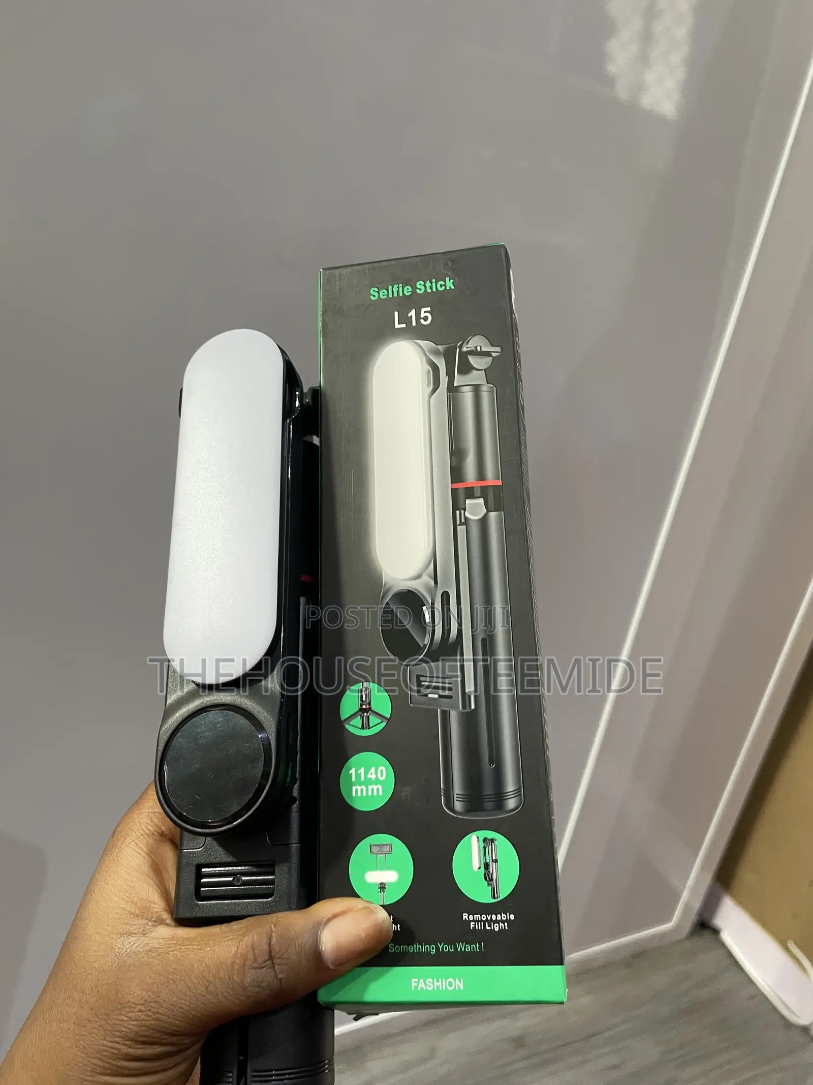 L15 Selfie Stick With Mobile Light