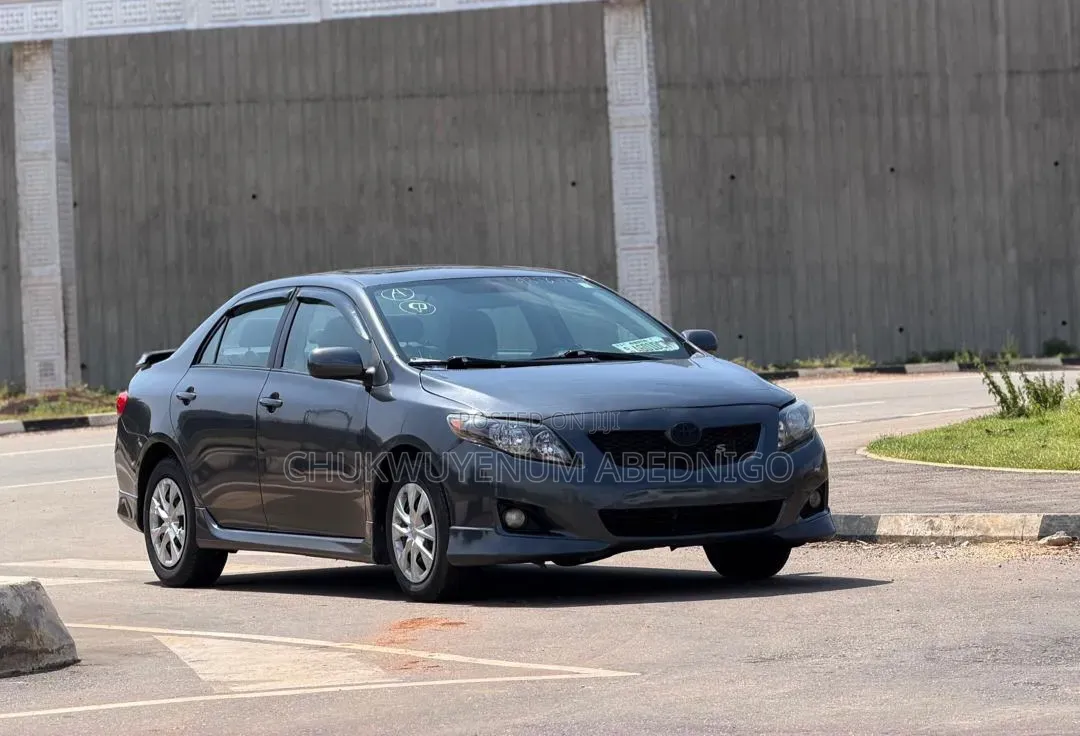 Toyota Corolla 2010 Gray
