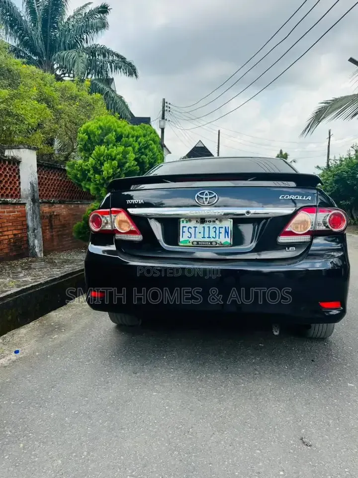 Toyota Corolla 2013 Black