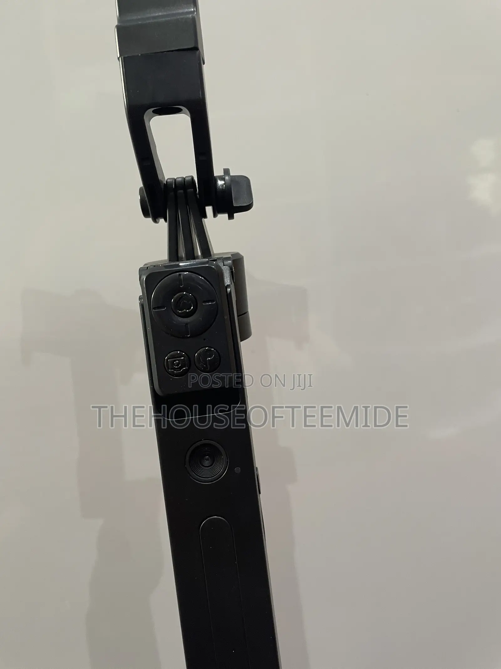 C12 Ai Tracking Tripod