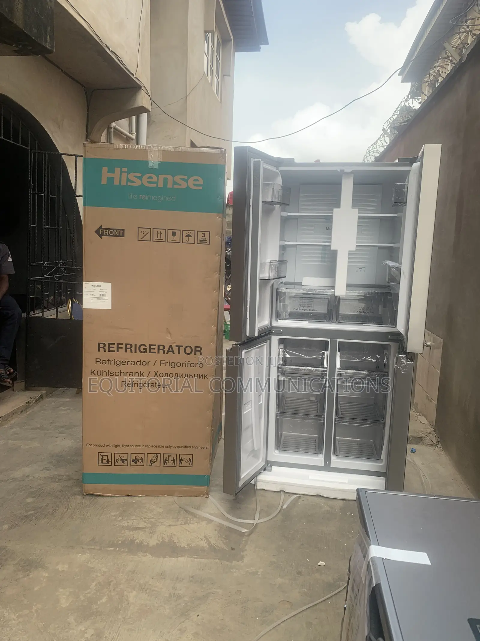 Hisense 392L 4-Door Refrigerator – Add Modern Style to Your Kitchen