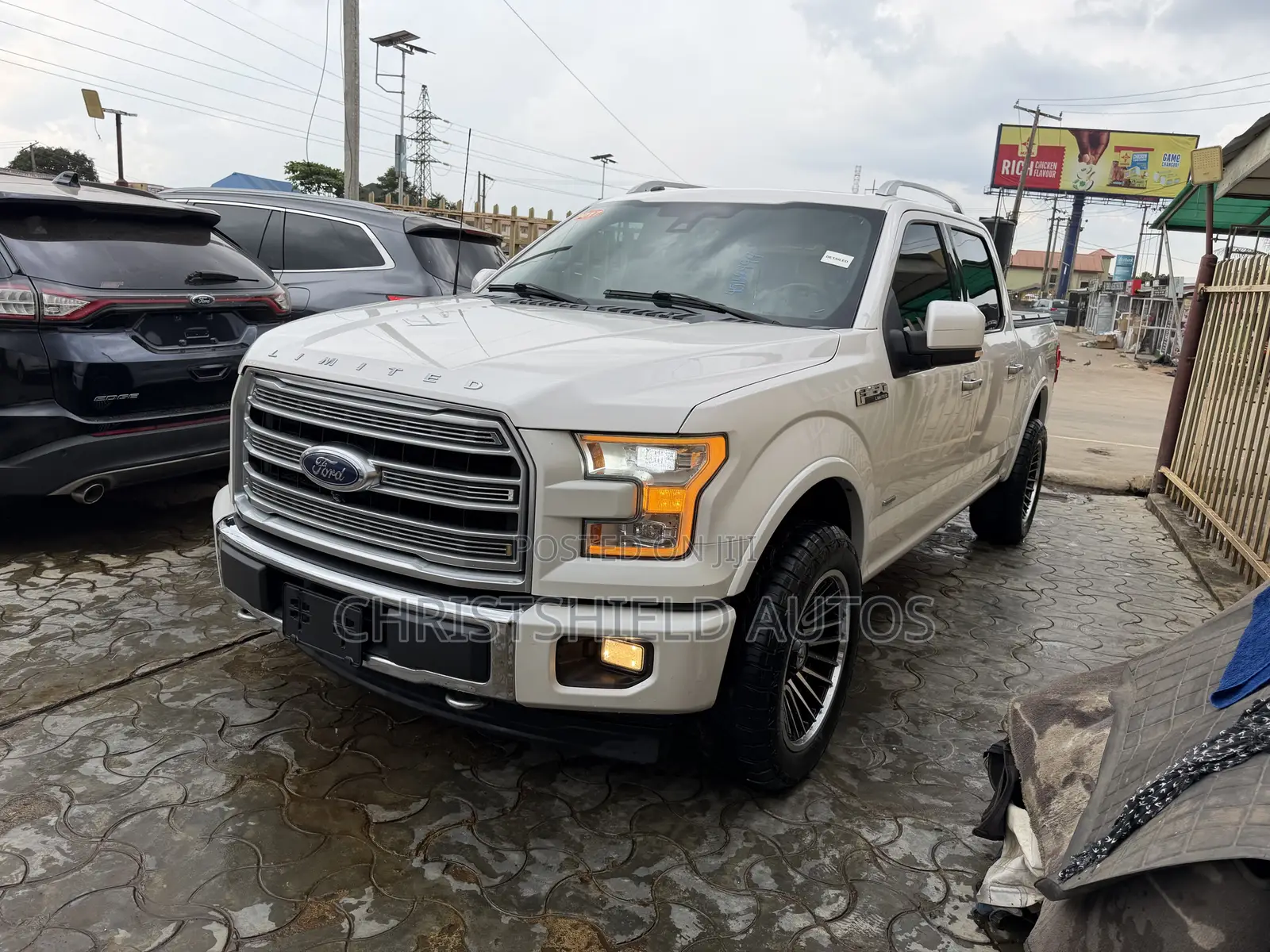 Ford F-150 Limited 4x4 SuperCrew Cab Styleside 5.5 ft. box 145 in. WB