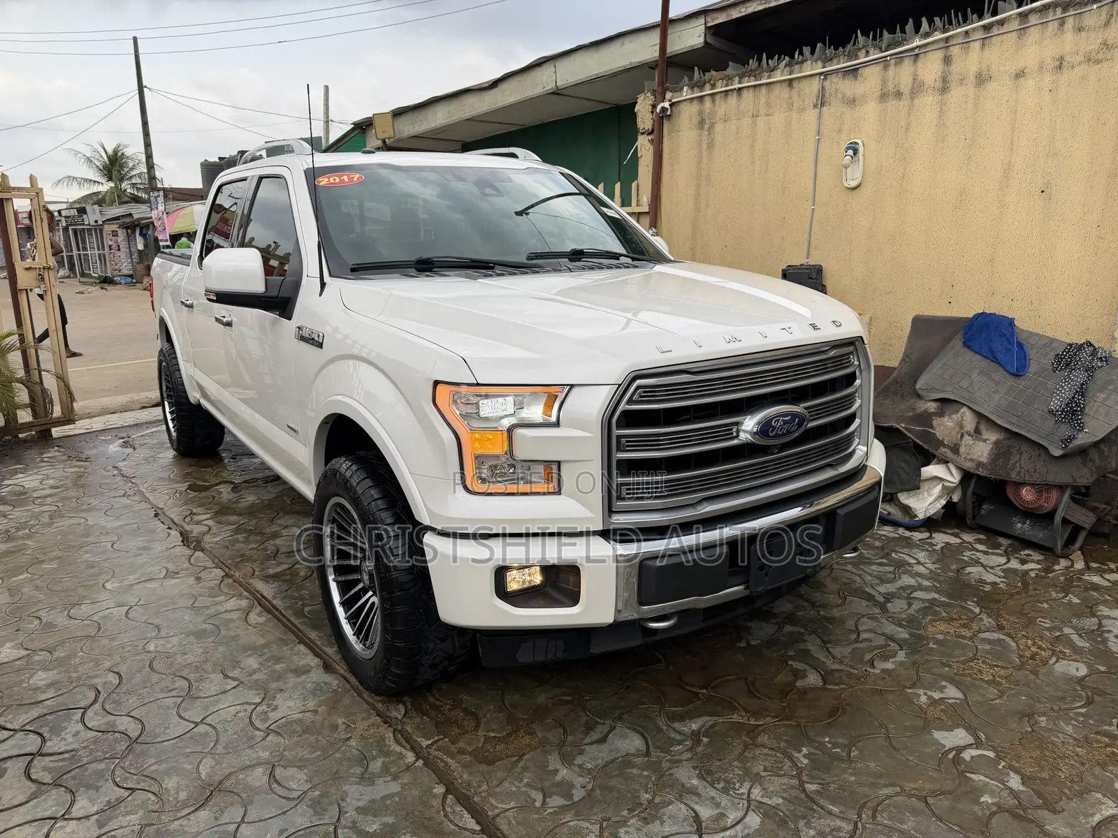 Ford F-150 Limited 4x4 SuperCrew Cab Styleside 5.5 ft. box 145 in. WB