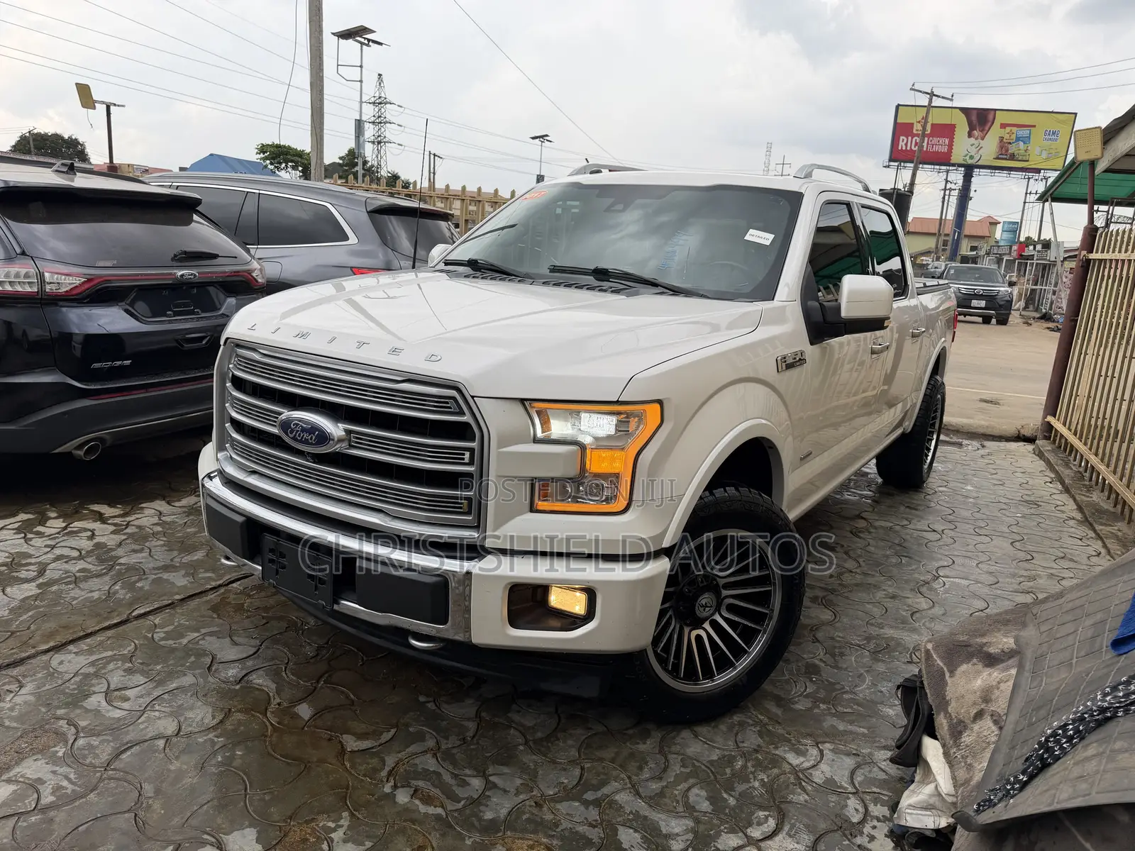 Ford F-150 Limited 4x4 SuperCrew Cab Styleside 5.5 ft. box 145 in. WB