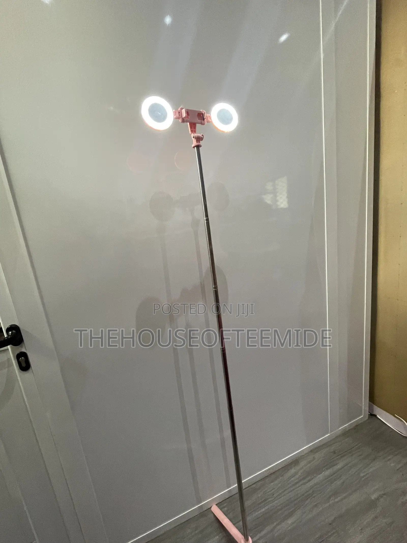 Q13D Super Long Selfie Stick With Light