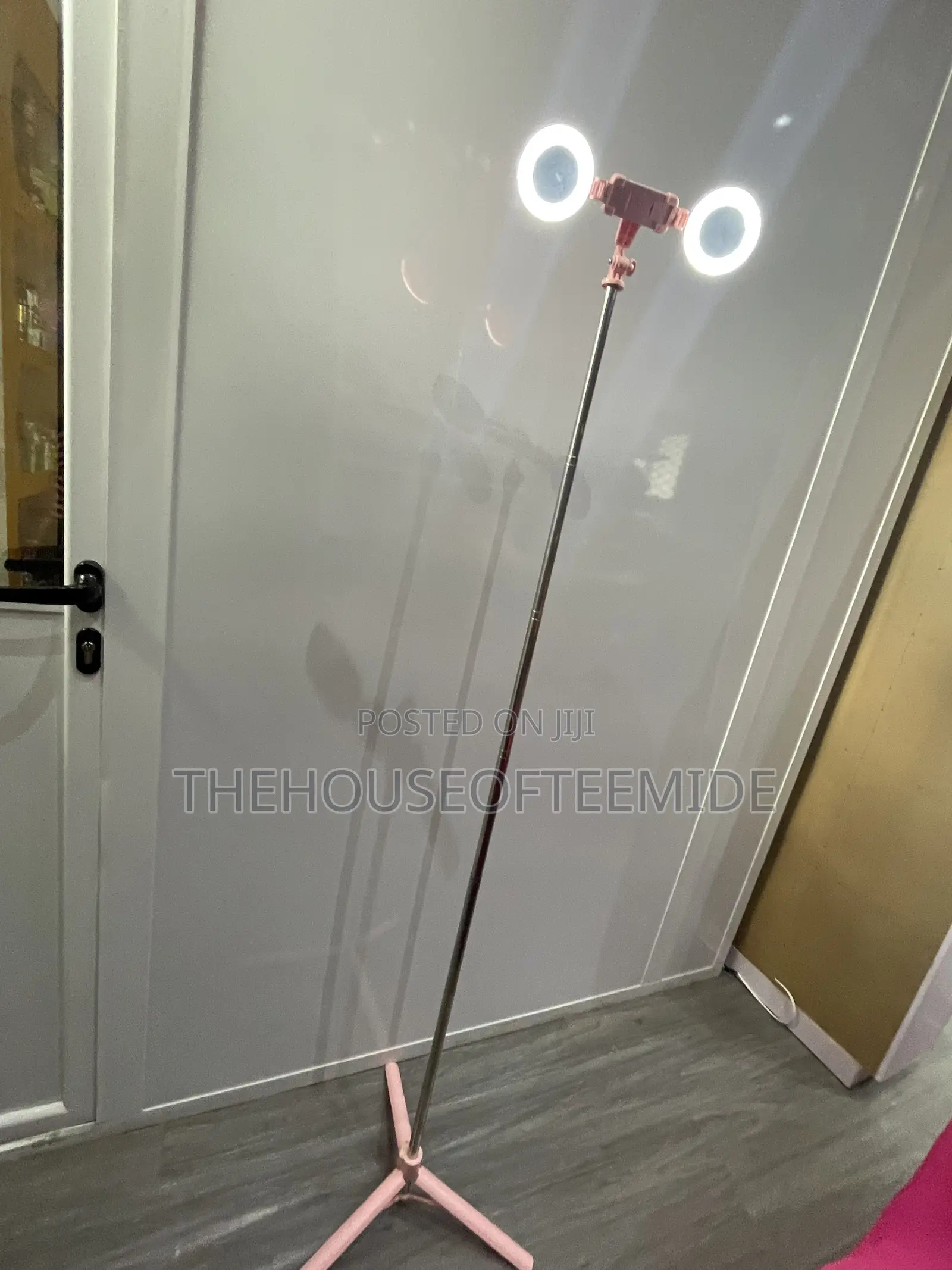 Q13D Super Long Selfie Stick With Light