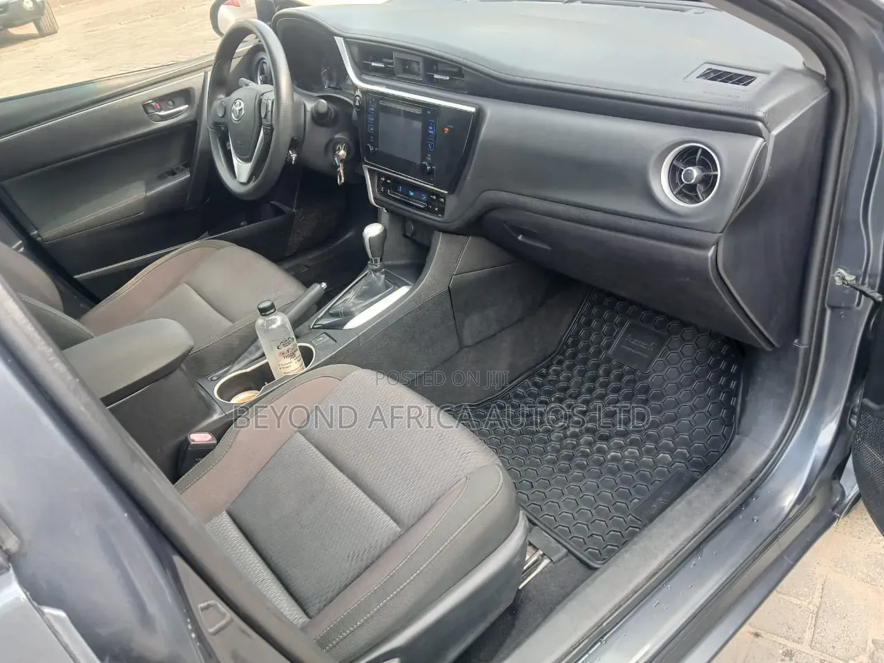 Toyota Corolla 2018 Gray