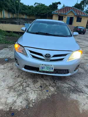 Toyota Corolla LE 4dr Sedan (1.8L 4cyl 4A) 2010 Silver