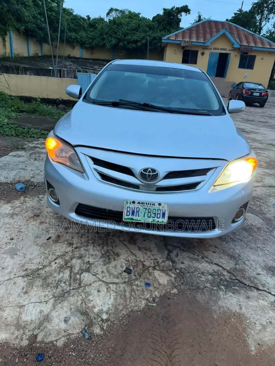 Toyota Corolla LE 4dr Sedan (1.8L 4cyl 4A) 2010 Silver