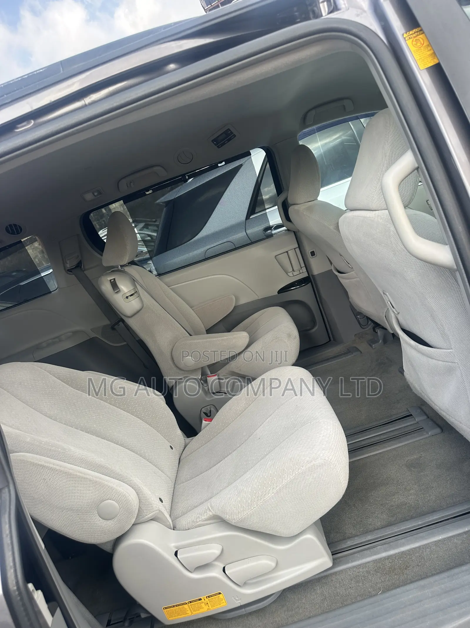 Toyota Sienna LE FWD 8-Passenger 2013 Gray