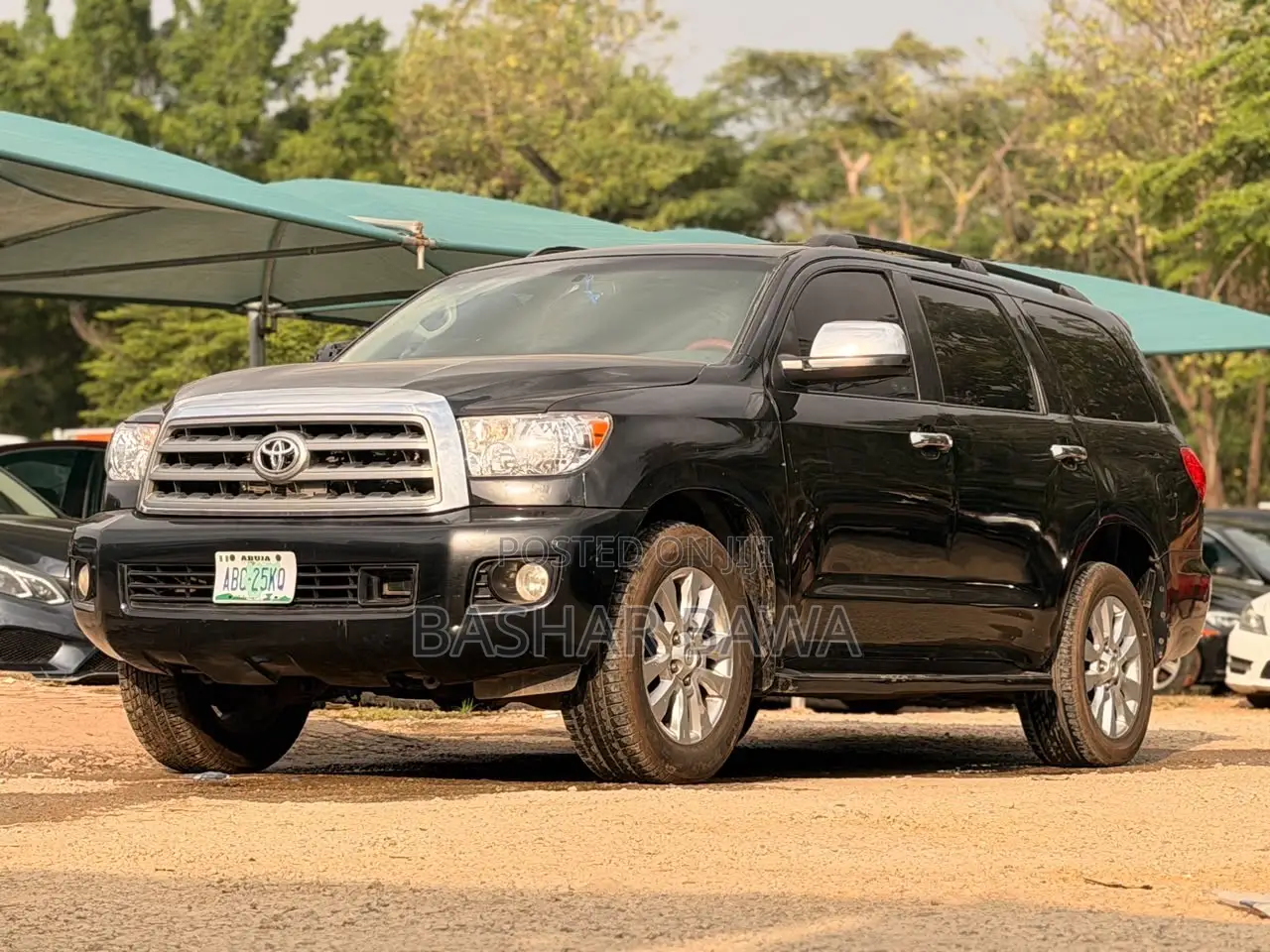 Toyota Sequoia Limited 4dr SUV 4WD (5.7L 8cyl 6A) 2010 Black