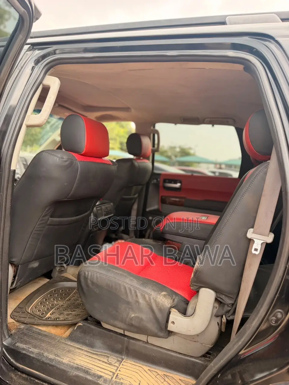 Toyota Sequoia Limited 4dr SUV 4WD (5.7L 8cyl 6A) 2010 Black