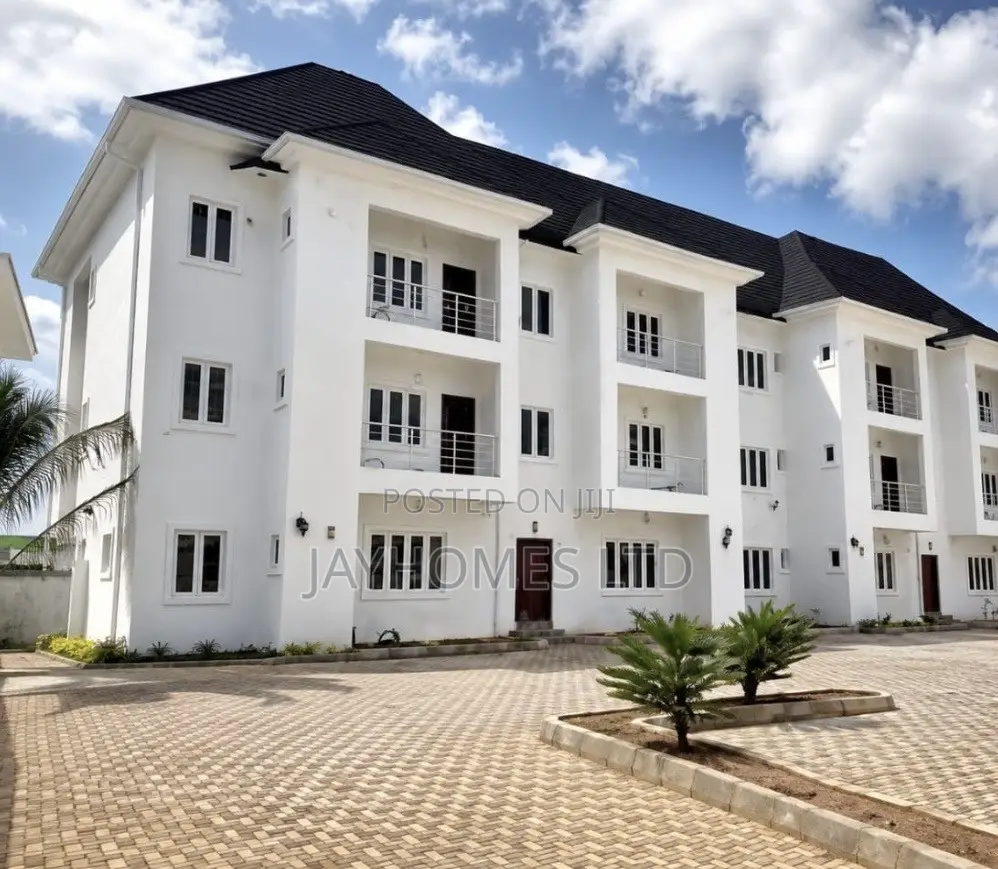 3bdrm Block of Flats in Dbs Asaba, Oshimili South for sale