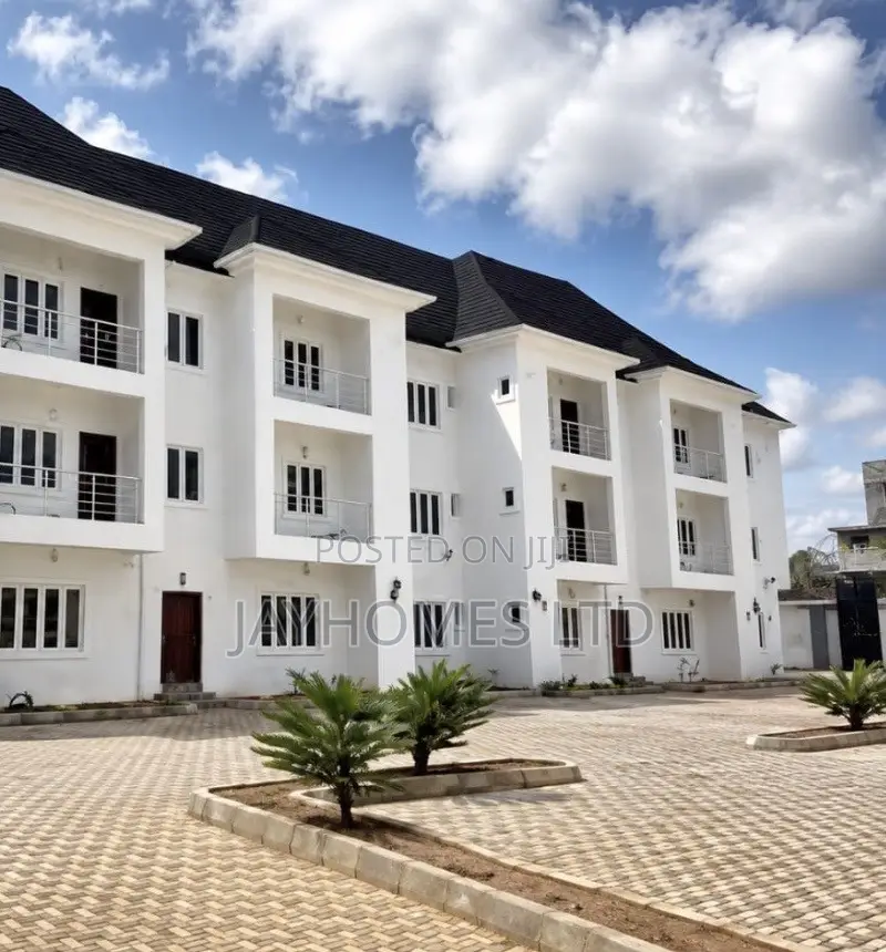3bdrm Block of Flats in Dbs Asaba, Oshimili South for sale