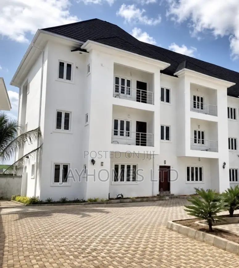 3bdrm Block of Flats in Dbs Asaba, Oshimili South for sale