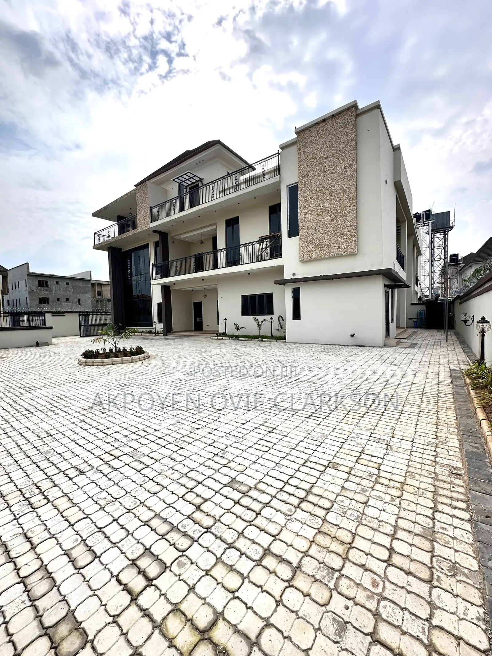 5bdrm Duplex in Guzape District for rent