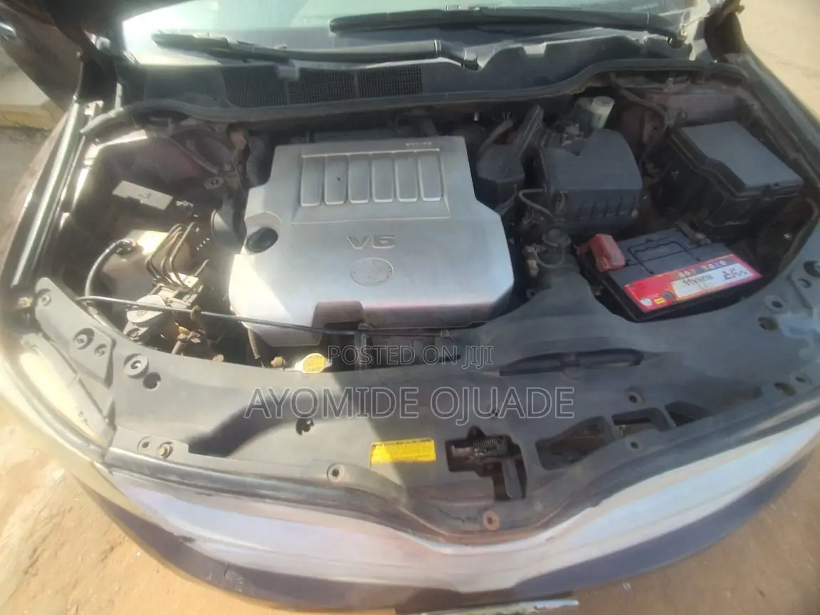 Toyota Venza 2010 Gold