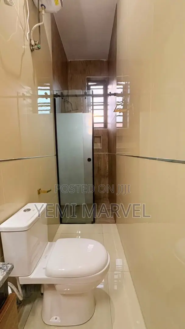 4bdrm Duplex in Oke’Badan Estate, for sale
