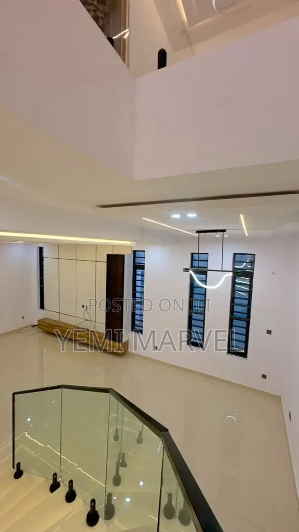 4bdrm Duplex in Oke’Badan Estate, for sale