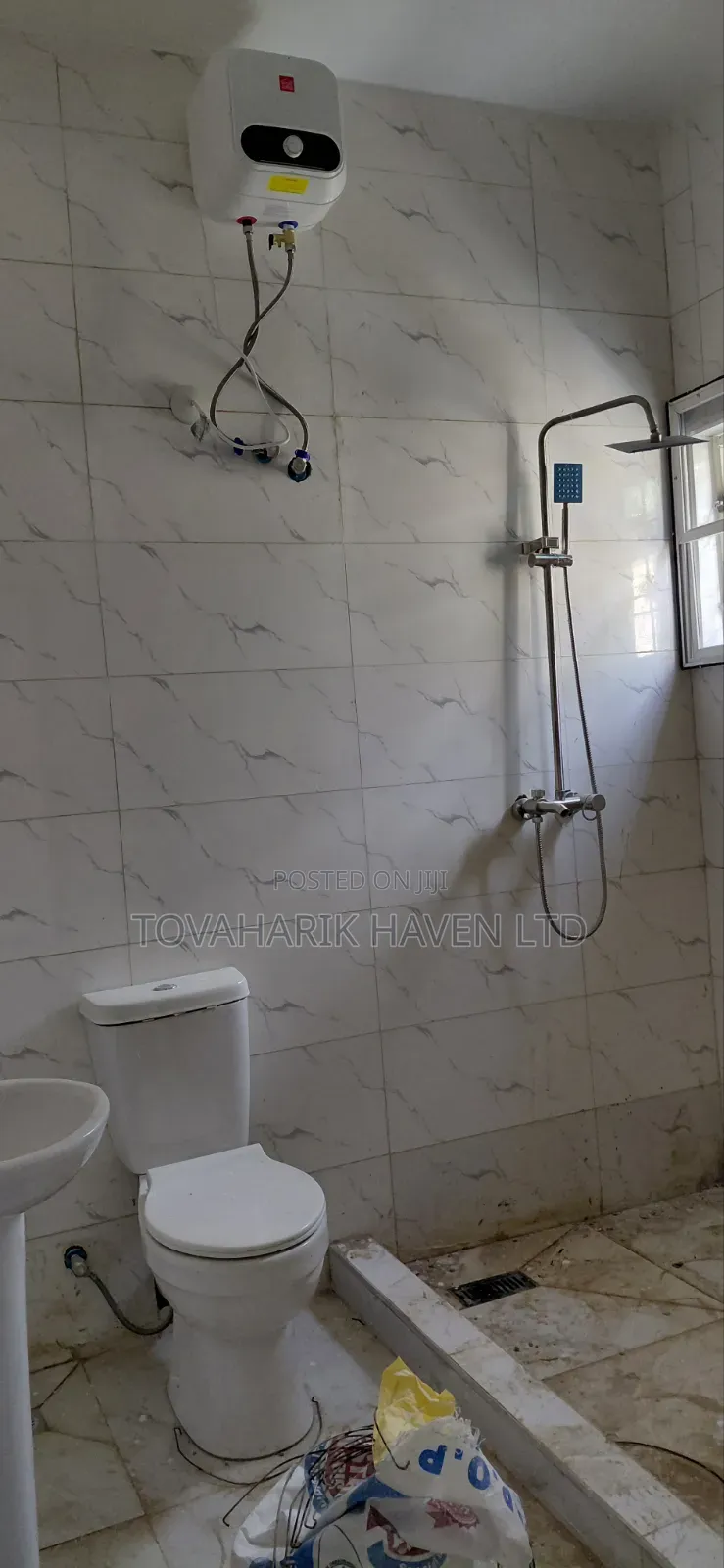 1bdrm Room & Parlour in FHA for rent