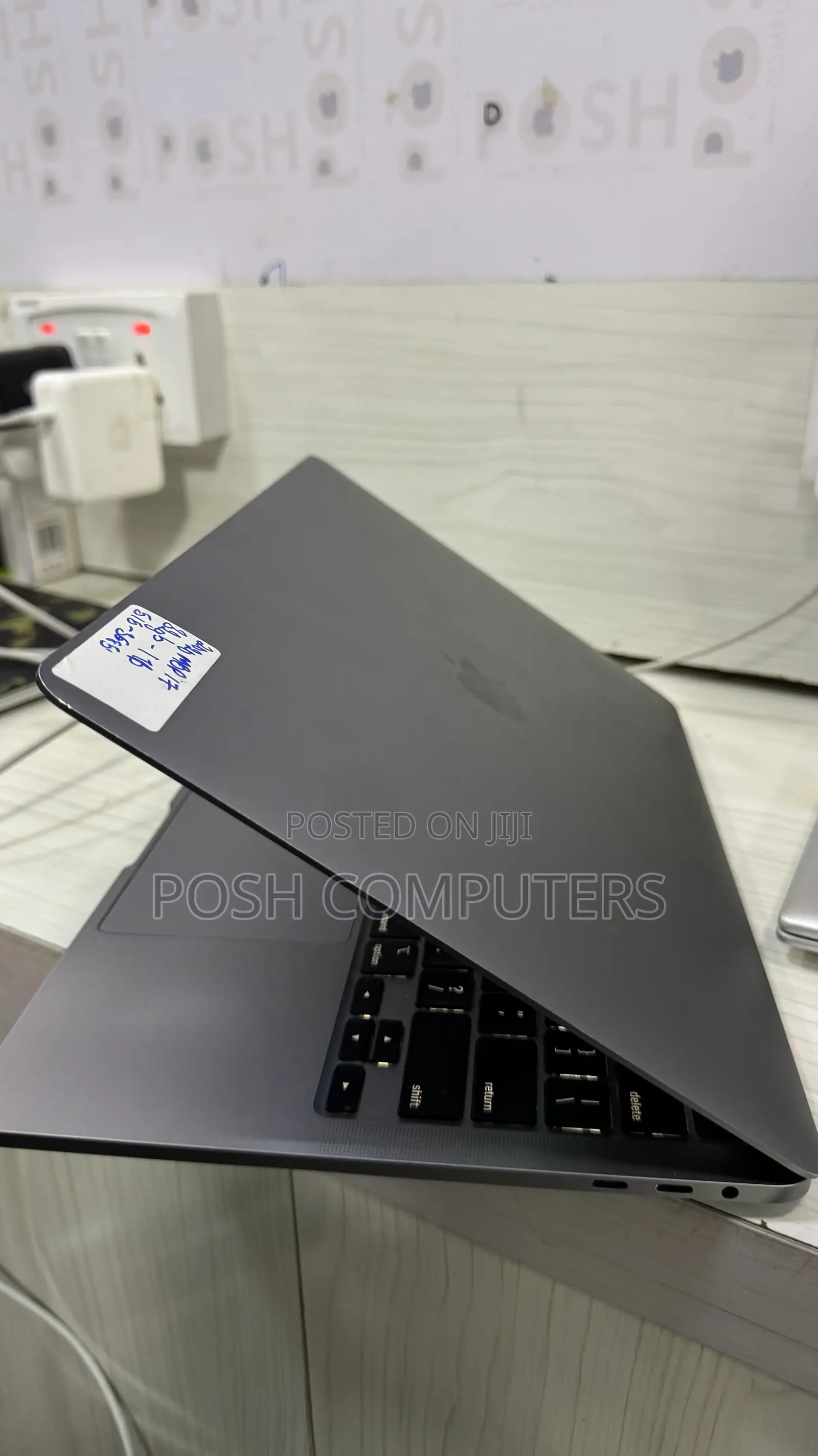 Laptop Apple MacBook Pro 2020 32GB Intel Core i7 SSD 1T