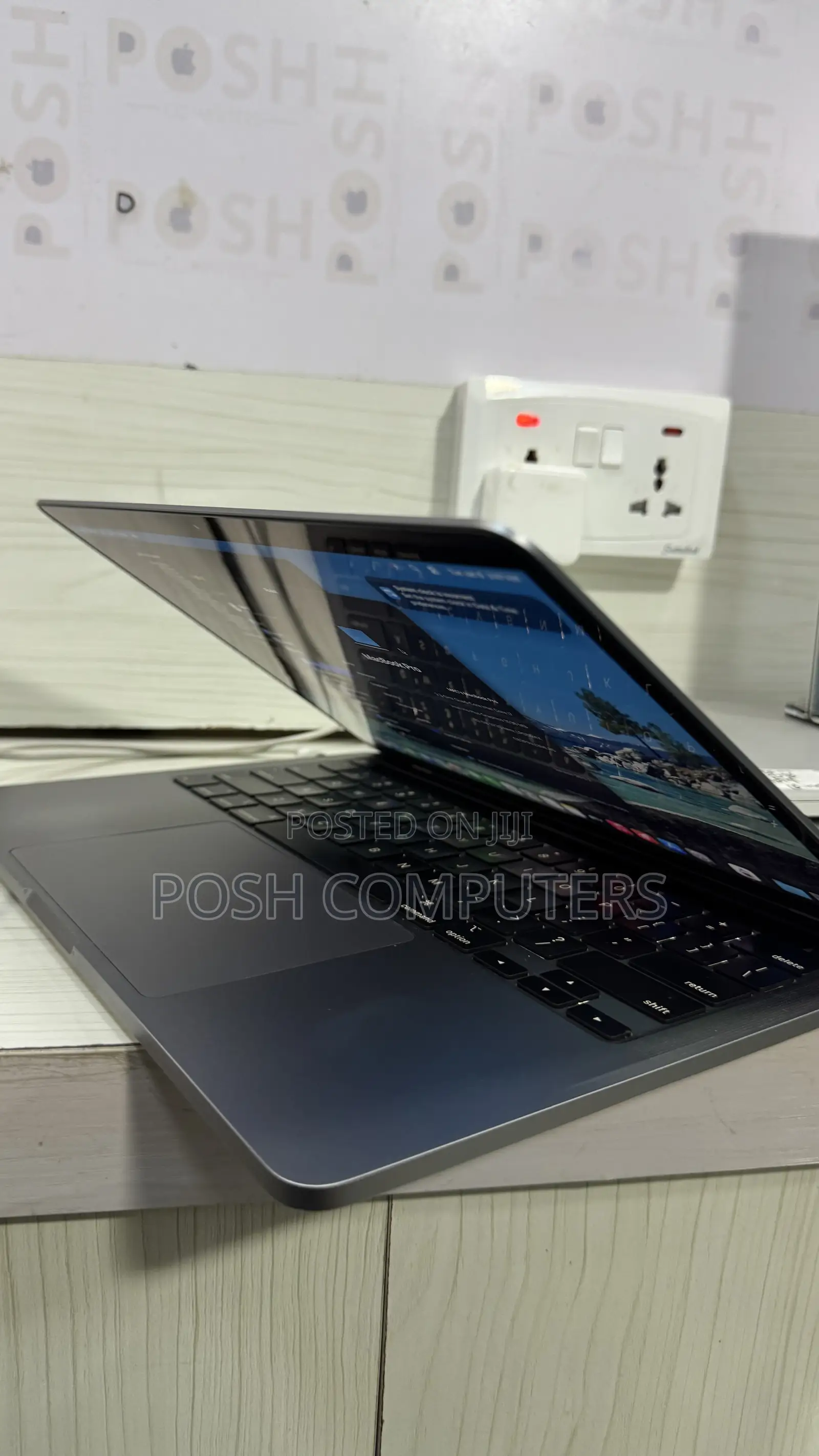 Laptop Apple MacBook Pro 2020 32GB Intel Core i7 SSD 1T