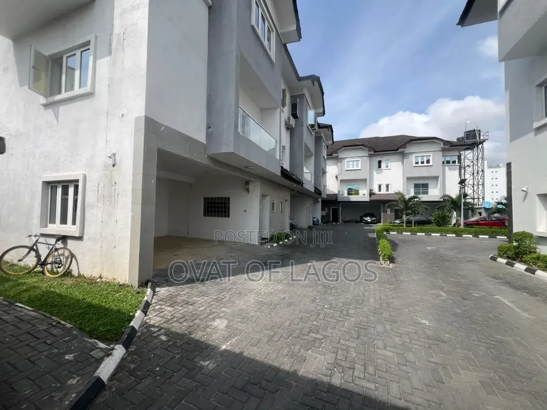 3bdrm Duplex in Lekki Phase 1 for sale