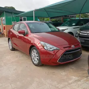 Toyota Yaris 2018 Red