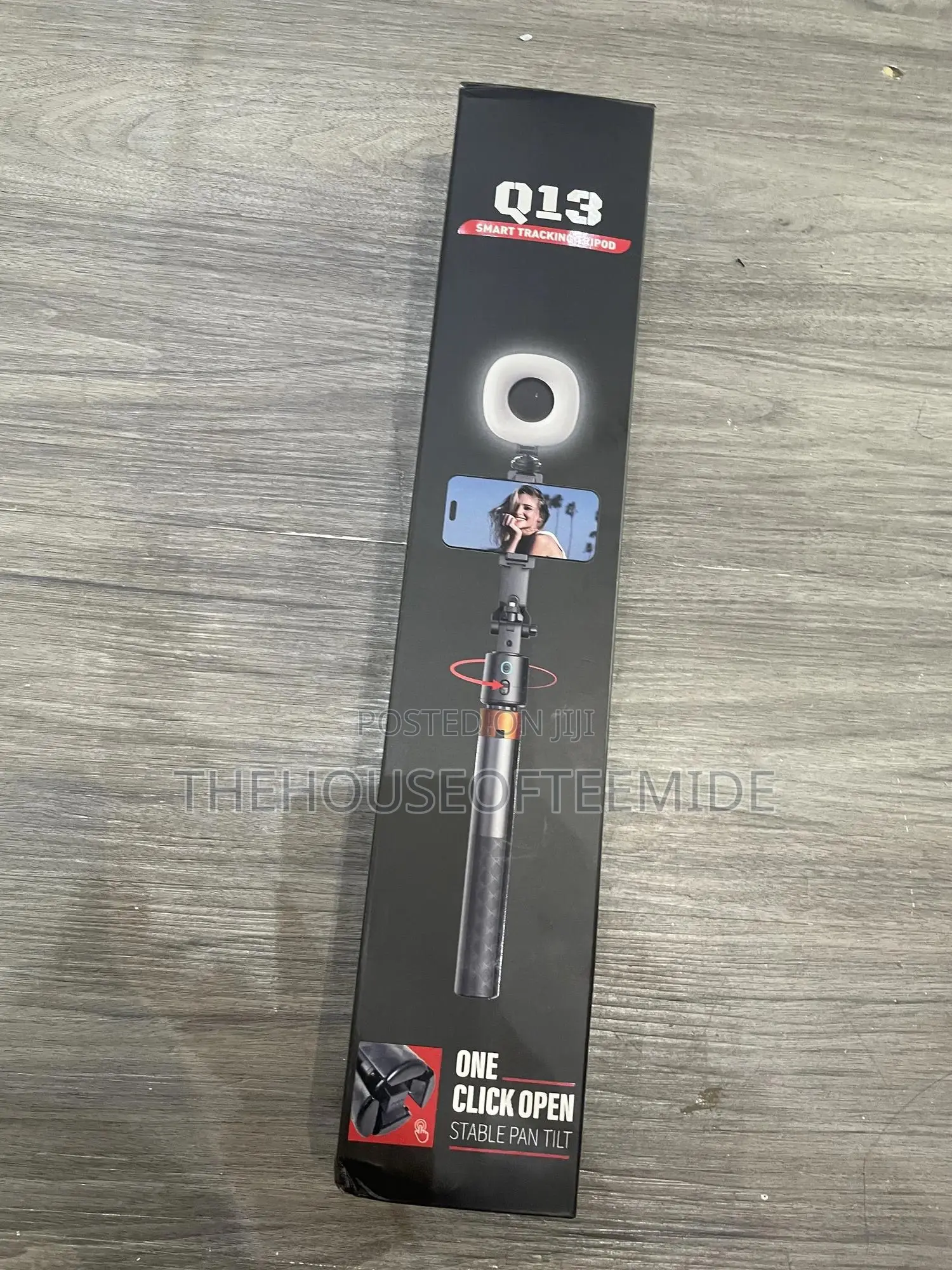 Q13 Ai Tracking Tripod With Two Big Light