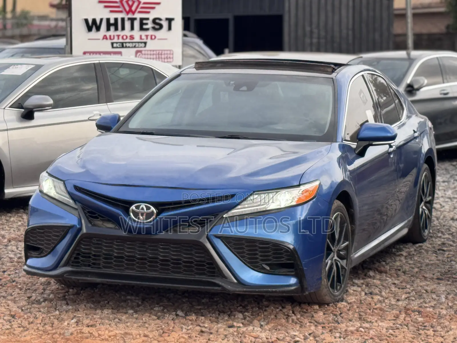 Toyota Camry XSE FWD 2020 Blue