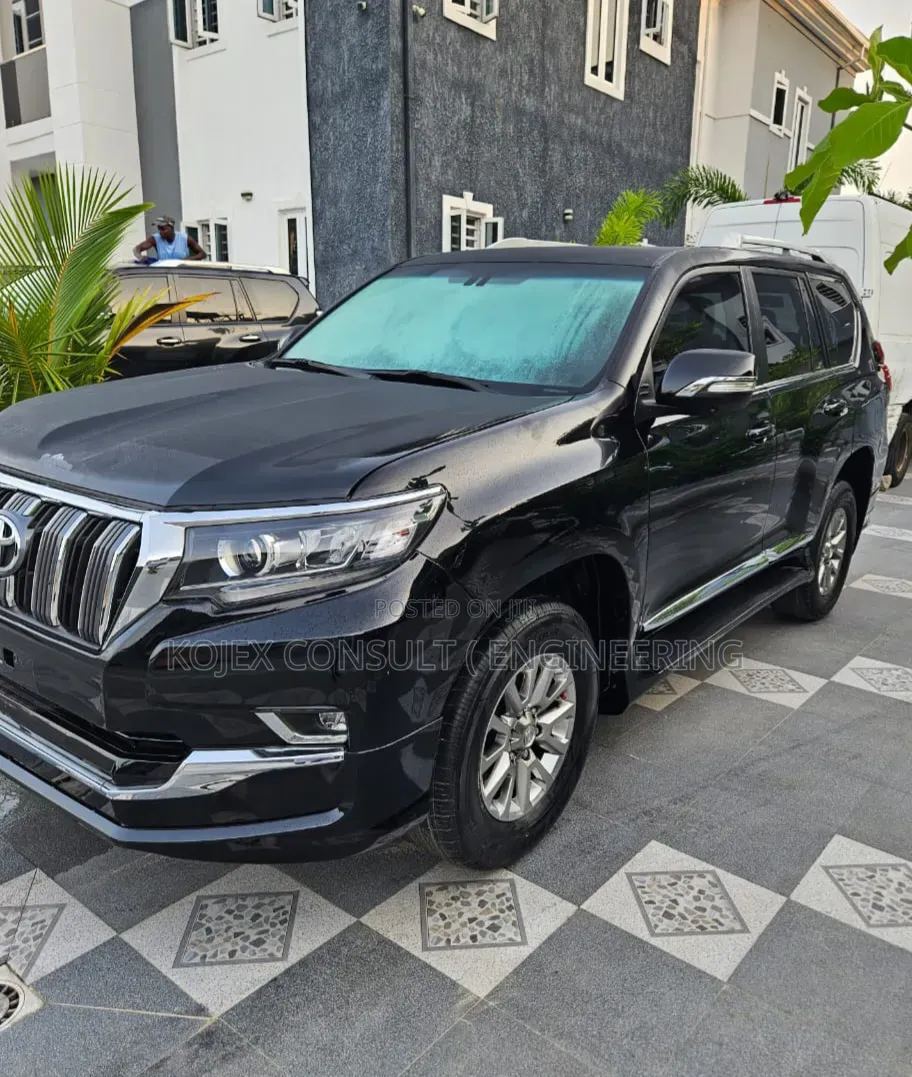 Toyota Land Cruiser Prado 2018 Black