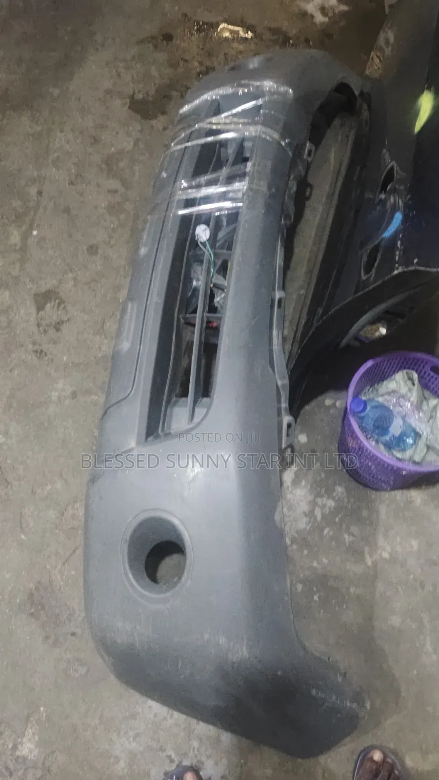 Front Bumper Nissan Frontier or Pathfinder or Navara