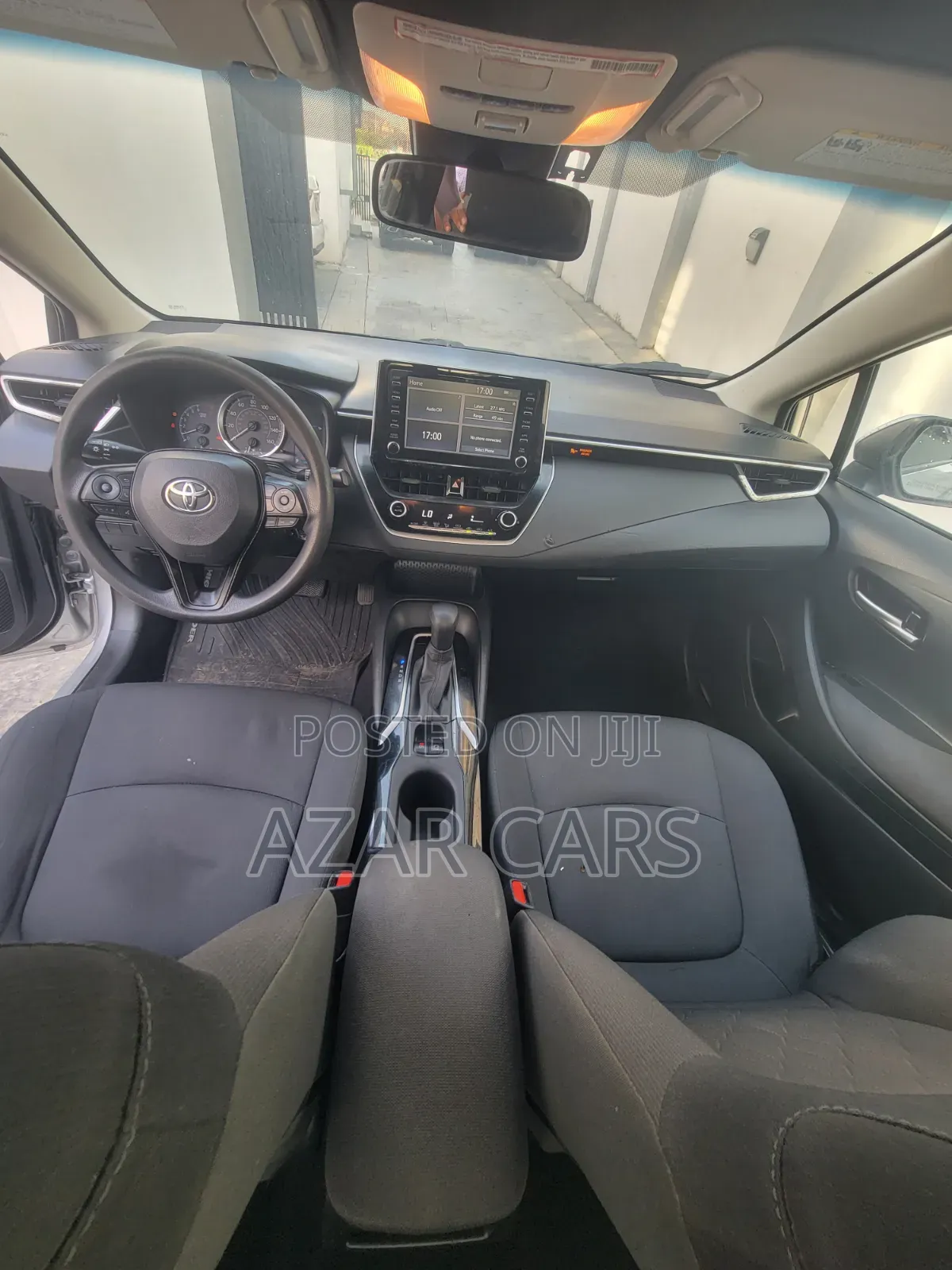 Toyota Corolla LE 2020 Silver