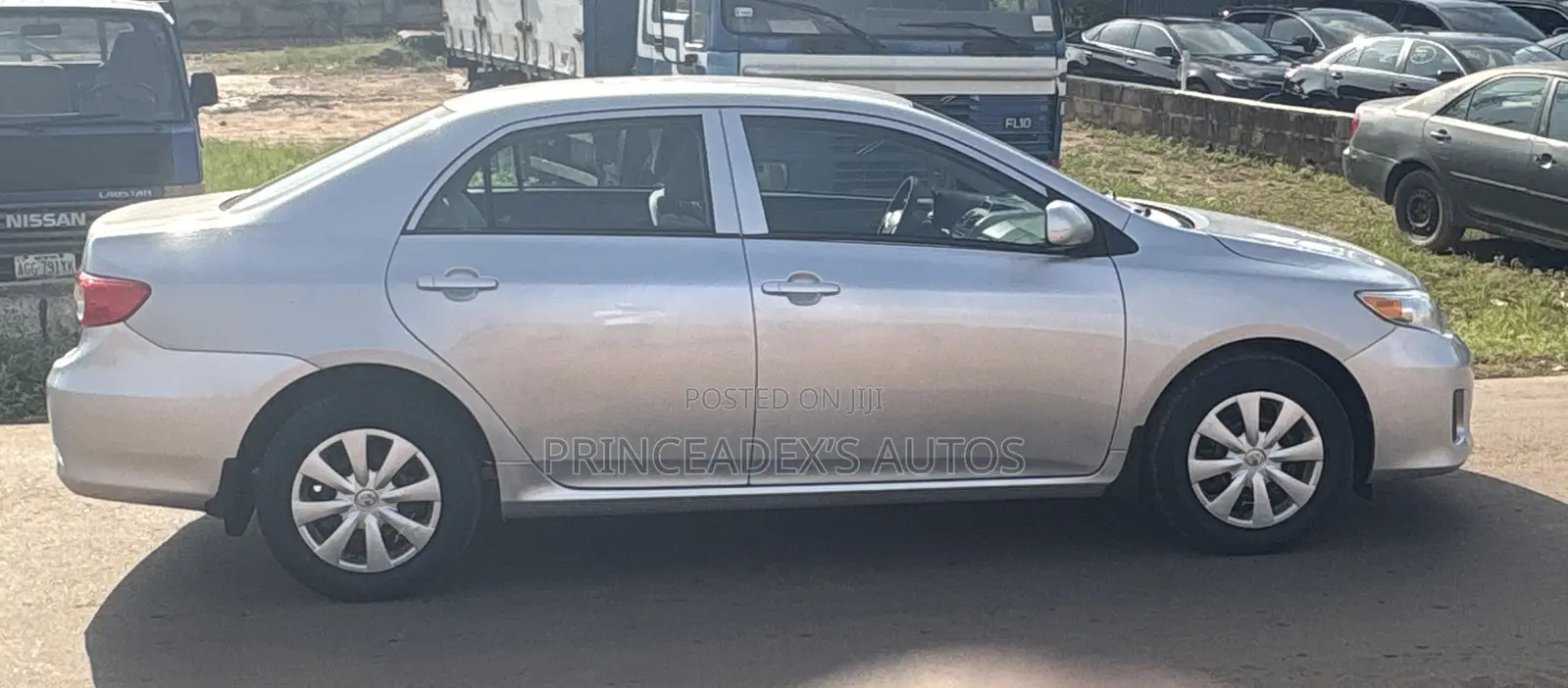 Toyota Corolla LE 4dr Sedan (1.8L 4cyl 4A) 2013 Silver