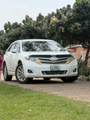 Toyota Venza AWD 2012 White