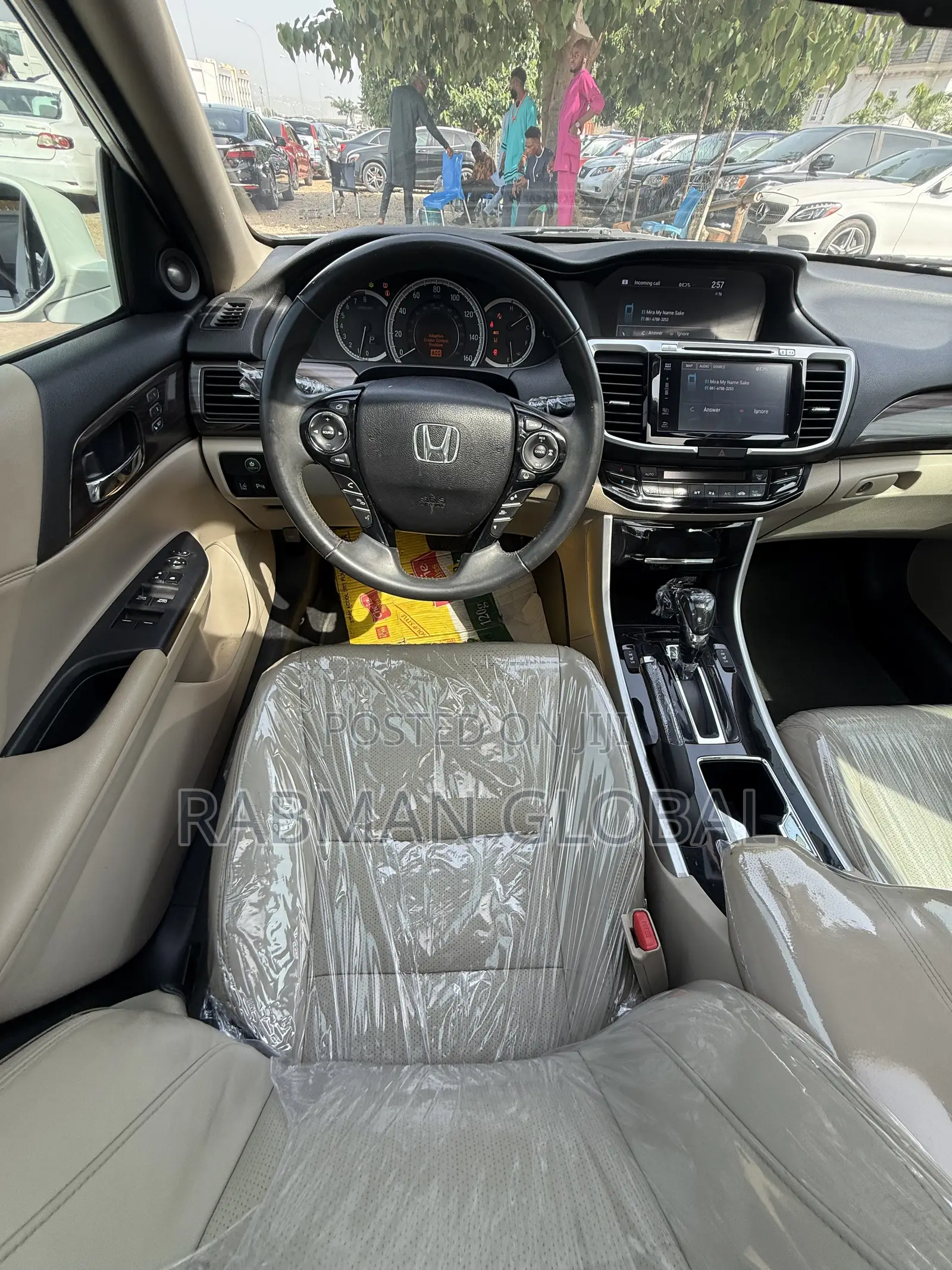 Honda Accord Touring 4dr Sedan FWD (3.5L 6cyl 6A) 2016 White