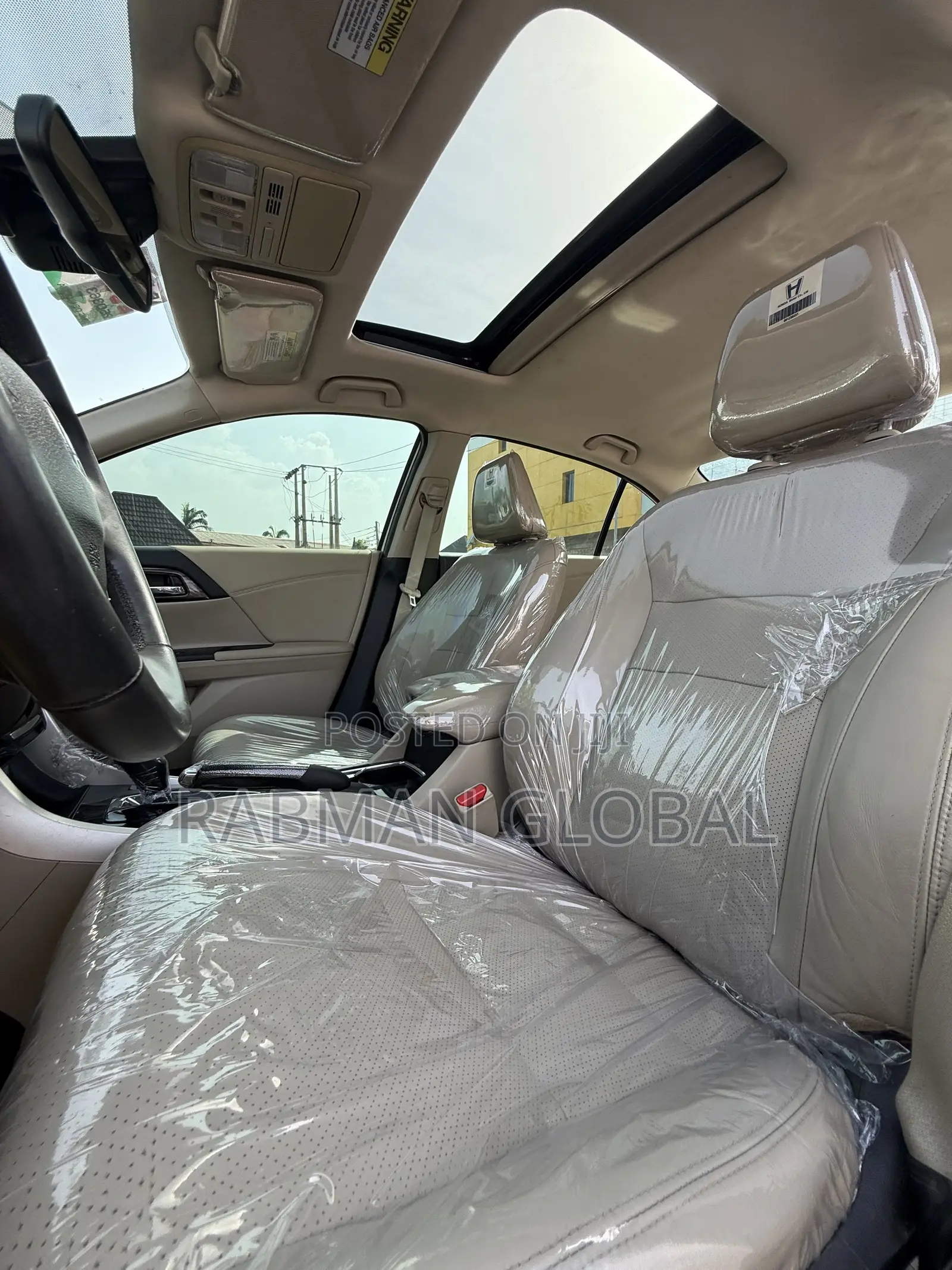 Honda Accord Touring 4dr Sedan FWD (3.5L 6cyl 6A) 2016 White