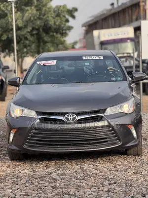 Toyota Camry XLE 4dr Sedan (3.5L 6cyl 6A) 2017 Gray