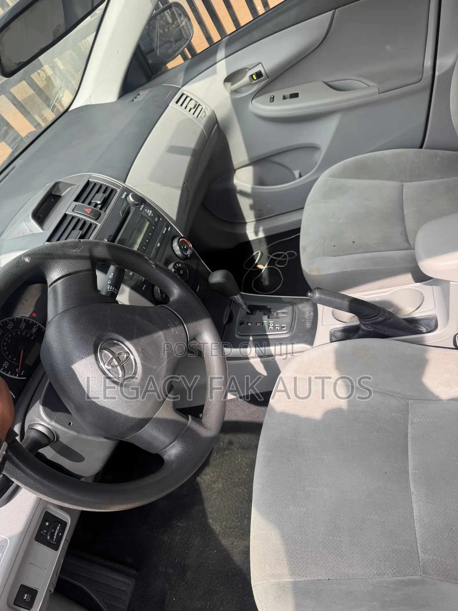 Toyota Corolla LE 4dr Sedan (1.8L 4cyl 4A) 2013 Blue