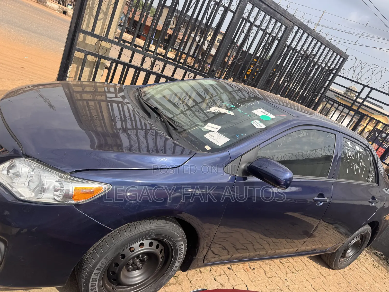 Toyota Corolla LE 4dr Sedan (1.8L 4cyl 4A) 2013 Blue