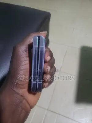 Samsung Galaxy Z Flip4 128 GB Purple