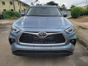 Toyota Highlander XLE AWD 2024 Blue