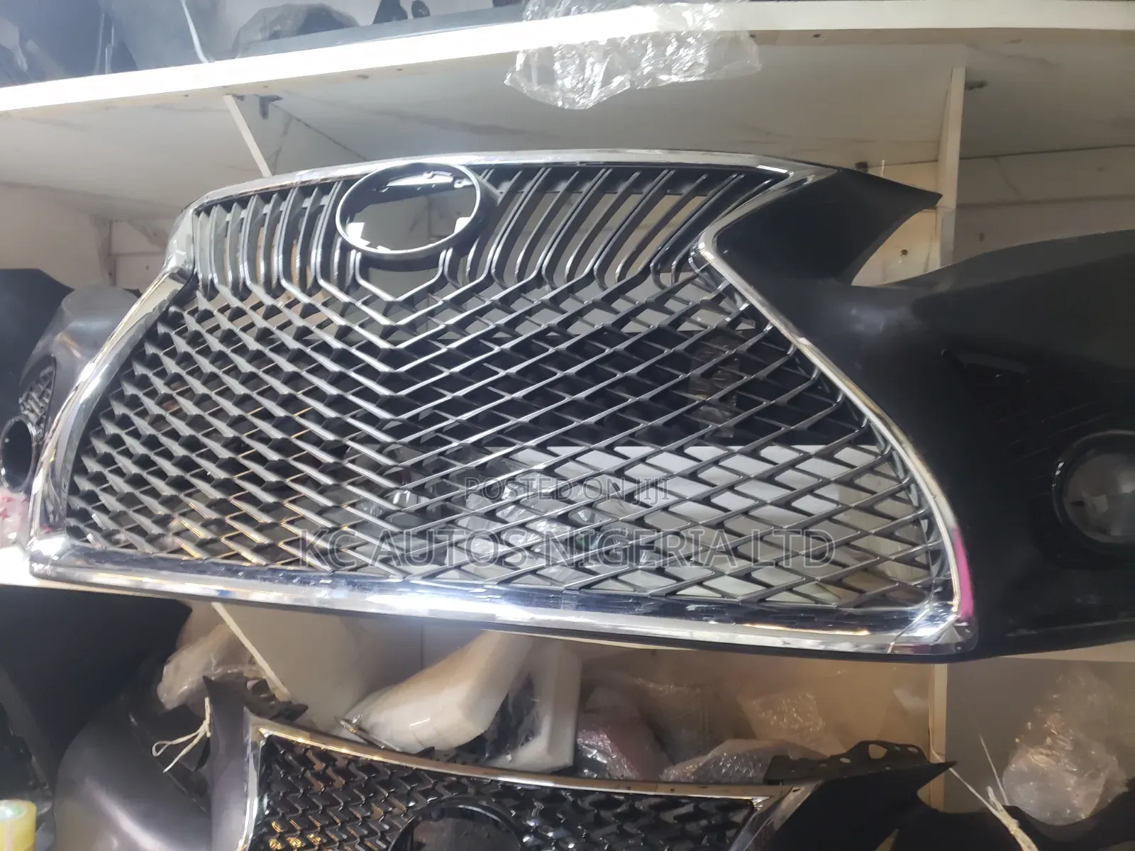 Complete Front Bumper Toyota Camry 2010 Vip